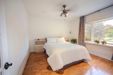 Photo 24 at 92 Saskatoon Drive, The Westway, Toronto