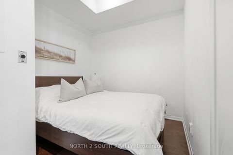 Photo 13 at 712 - 215 Fort York Boulevard, Waterfront Communities C1, Toronto