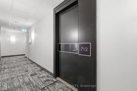 Photo 18 at 712 - 215 Fort York Boulevard, Waterfront Communities C1, Toronto