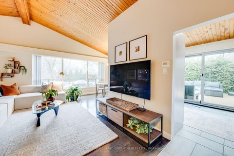 Photo 3 at 6 Providence Street, Eglinton East, Toronto