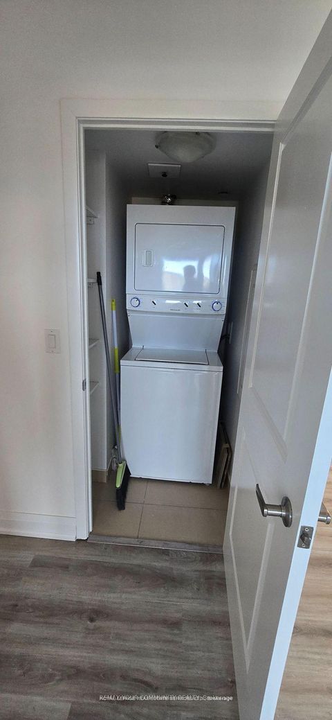 Photo 7 at 317 - 75 Norman Bethune Avenue, Beaver Creek Business Park, Richmond Hill