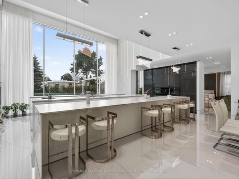 Photo 7 at 8 Cadmus Road, Newtonbrook East, Toronto