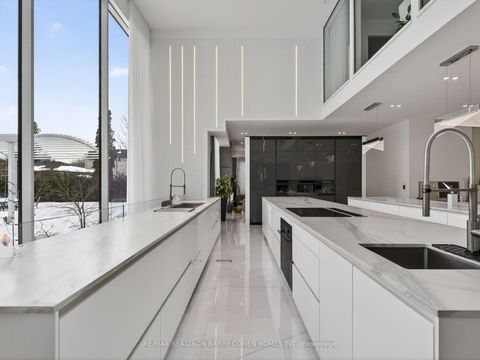 Photo 10 at 8 Cadmus Road, Newtonbrook East, Toronto