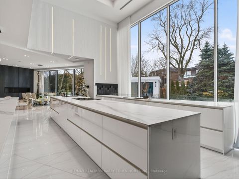 Photo 12 at 8 Cadmus Road, Newtonbrook East, Toronto