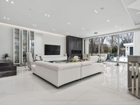 Photo 13 at 8 Cadmus Road, Newtonbrook East, Toronto