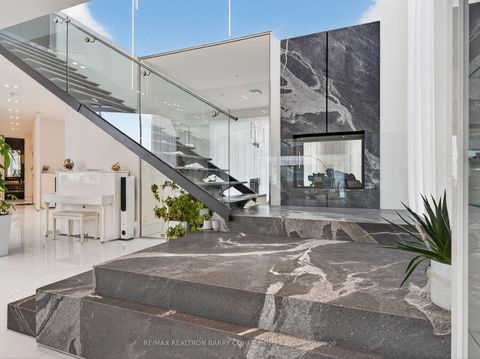 Photo 15 at 8 Cadmus Road, Newtonbrook East, Toronto