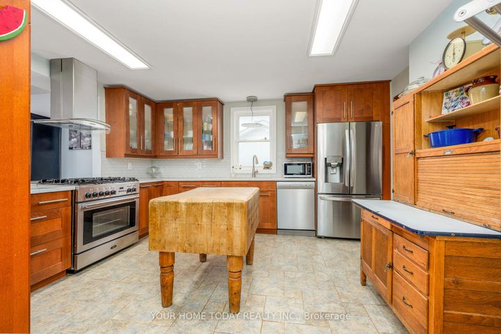 Photo 8 at 20 Elgin Street, Georgetown, Halton Hills