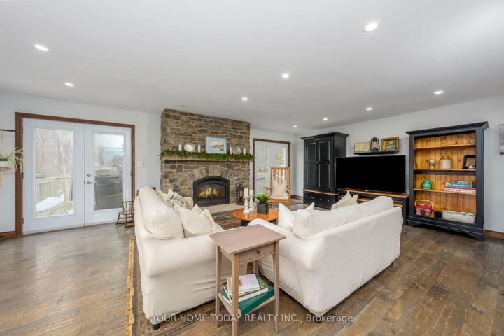 Photo 12 at 20 Elgin Street, Georgetown, Halton Hills