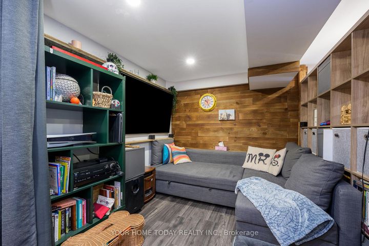 Photo 30 at 20 Elgin Street, Georgetown, Halton Hills