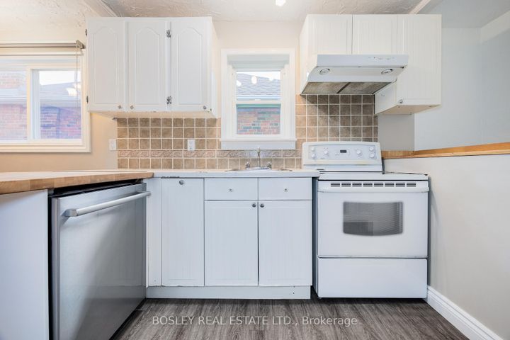 Photo 6 at 651 Cosburn Avenue, East York, Toronto