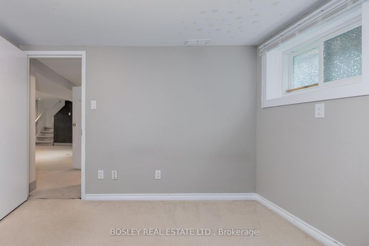 Photo 22 at 651 Cosburn Avenue, East York, Toronto