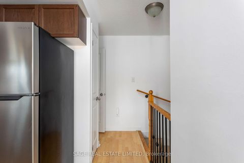 Photo 7 at 4 - 817 Dundas Street E, South Riverdale, Toronto