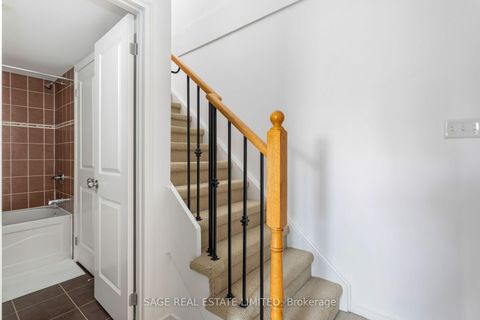 Photo 21 at 4 - 817 Dundas Street E, South Riverdale, Toronto