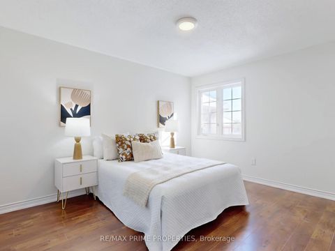 Photo 15 at 22 Waymount Avenue, Westbrook, Richmond Hill