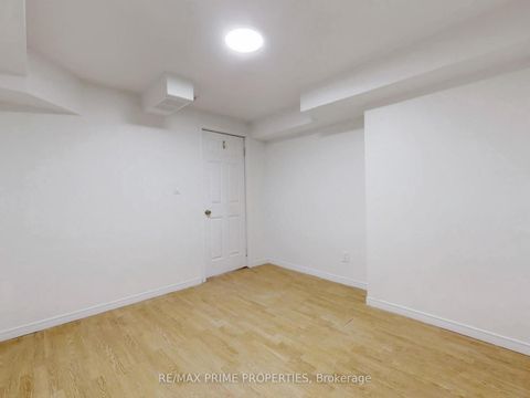 Photo 19 at 22 Waymount Avenue, Westbrook, Richmond Hill