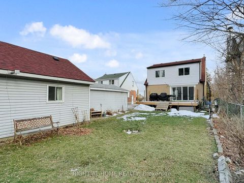 Photo 7 at 46 Glenshephard Drive, Kennedy Park, Toronto