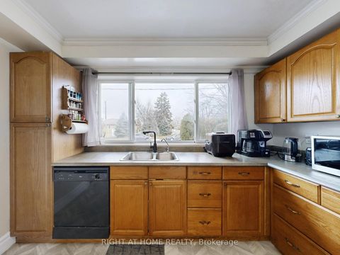 Photo 16 at 46 Glenshephard Drive, Kennedy Park, Toronto