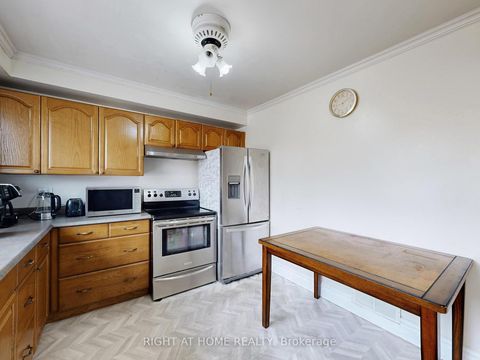 Photo 17 at 46 Glenshephard Drive, Kennedy Park, Toronto