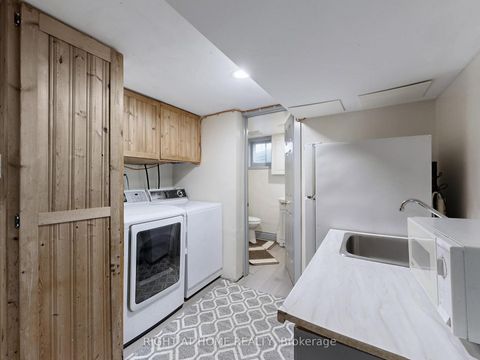 Photo 33 at 46 Glenshephard Drive, Kennedy Park, Toronto