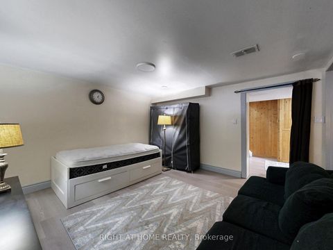 Photo 36 at 46 Glenshephard Drive, Kennedy Park, Toronto