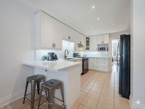 Photo 10 at 4 Coates Avenue, Oakwood Village, Toronto