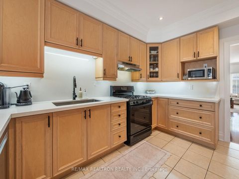 Photo 12 at 4 Coates Avenue, Oakwood Village, Toronto