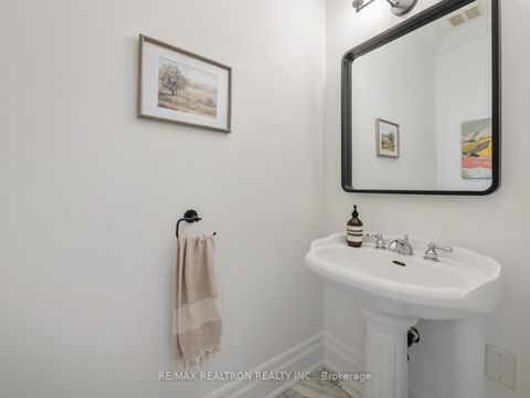 Photo 17 at 4 Coates Avenue, Oakwood Village, Toronto