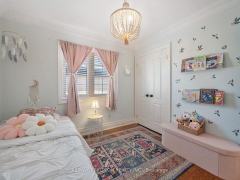 Photo 26 at 4 Coates Avenue, Oakwood Village, Toronto