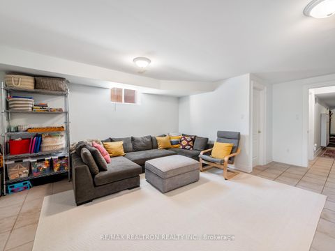 Photo 32 at 4 Coates Avenue, Oakwood Village, Toronto