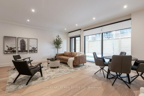 Photo 8 at 36 Evergreen Gardens, Leaside, Toronto