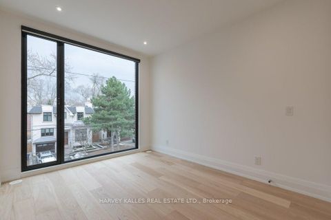 Photo 29 at 36 Evergreen Gardens, Leaside, Toronto