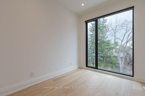 Photo 31 at 36 Evergreen Gardens, Leaside, Toronto