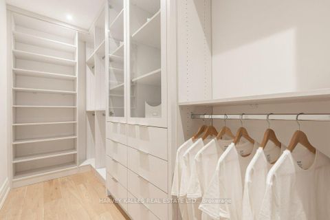 Photo 39 at 36 Evergreen Gardens, Leaside, Toronto