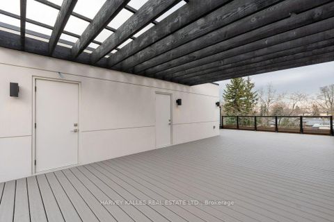 Photo 42 at 36 Evergreen Gardens, Leaside, Toronto