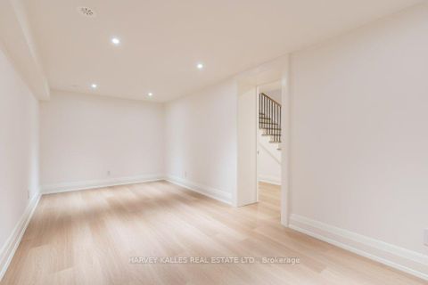 Photo 46 at 36 Evergreen Gardens, Leaside, Toronto