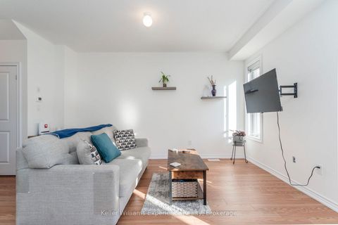 Photo 13 at 12 Durham Avenue, Rural Barrie Southeast, Barrie