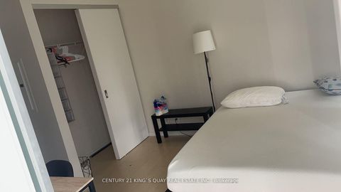 Photo 2 at 1010 - 5 St Joseph Street, Bay Street Corridor, Toronto