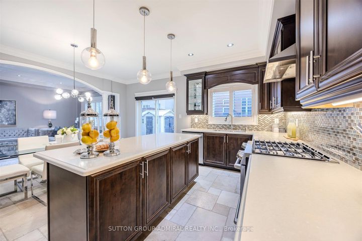 Photo 12 at 59 Aidan Drive, Vellore Village, Vaughan