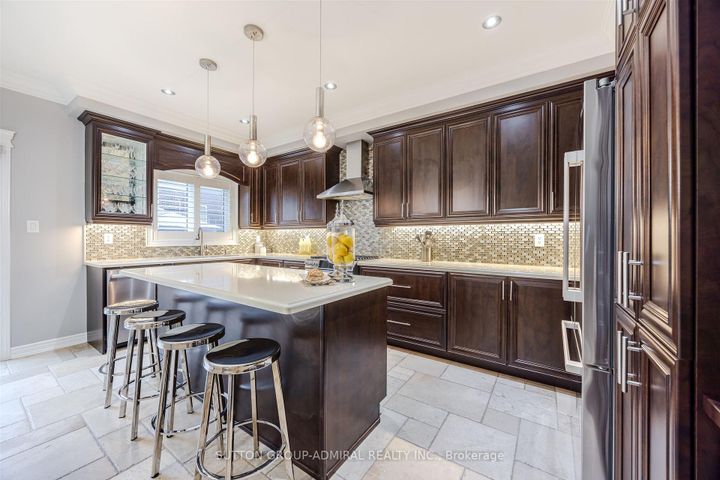 Photo 14 at 59 Aidan Drive, Vellore Village, Vaughan