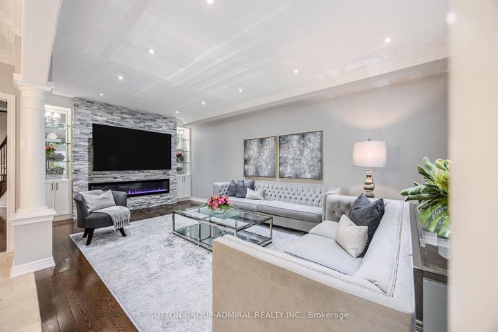 Photo 15 at 59 Aidan Drive, Vellore Village, Vaughan