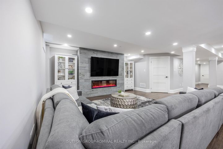 Photo 40 at 59 Aidan Drive, Vellore Village, Vaughan