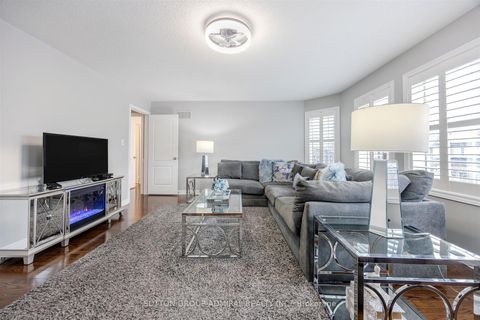 Photo 22 at 59 Aidan Drive, Vellore Village, Vaughan