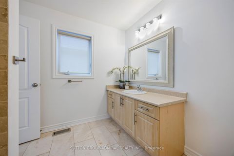 Photo 23 at 59 Aidan Drive, Vellore Village, Vaughan