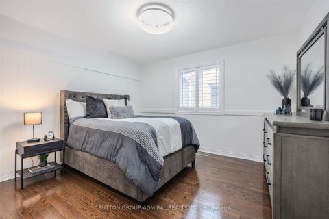 Photo 30 at 59 Aidan Drive, Vellore Village, Vaughan