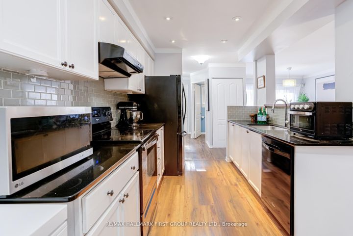 Photo 10 at 507 - 1400 The Esplanade N, Town Centre, Pickering