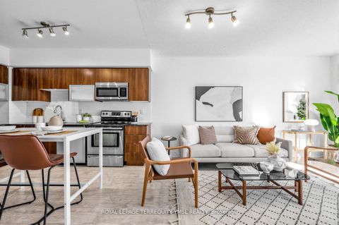 Photo 3 at 802 - 59 East Liberty Street, Niagara, Toronto