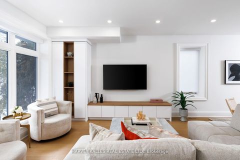 Photo 4 at 90 GREAT OAK Drive, Rosethorn, Toronto