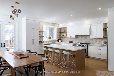 Photo 10 at 90 GREAT OAK Drive, Rosethorn, Toronto