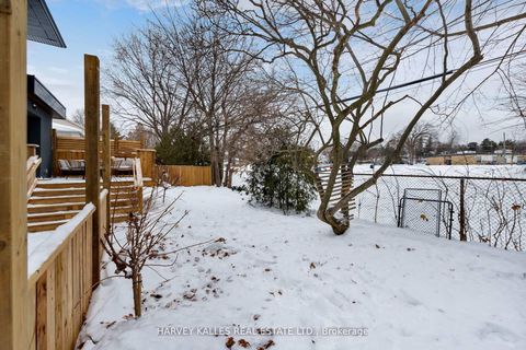 Photo 18 at 90 GREAT OAK Drive, Rosethorn, Toronto