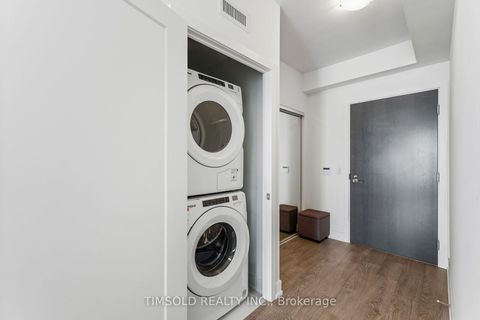 Photo 6 at 4136 - 5 Mabelle Avenue, City Centre West, Toronto